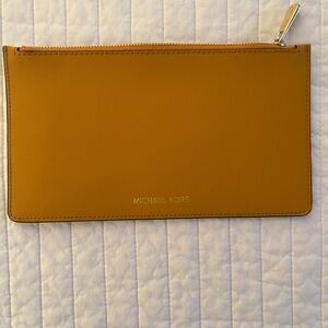 Michael Kors jet setter